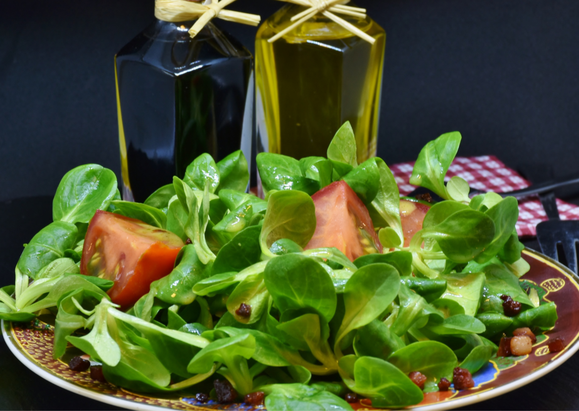 ensalada con aceite de oliva